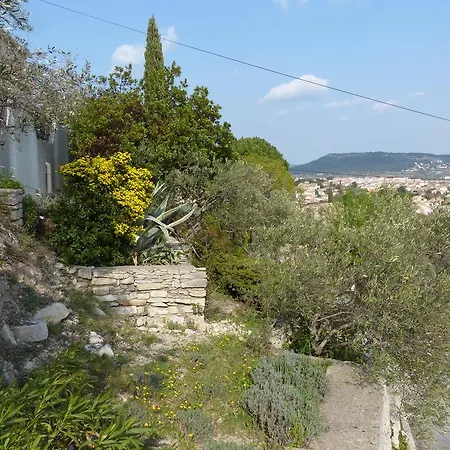 Les Amandiers Bed and breakfast Calvisson